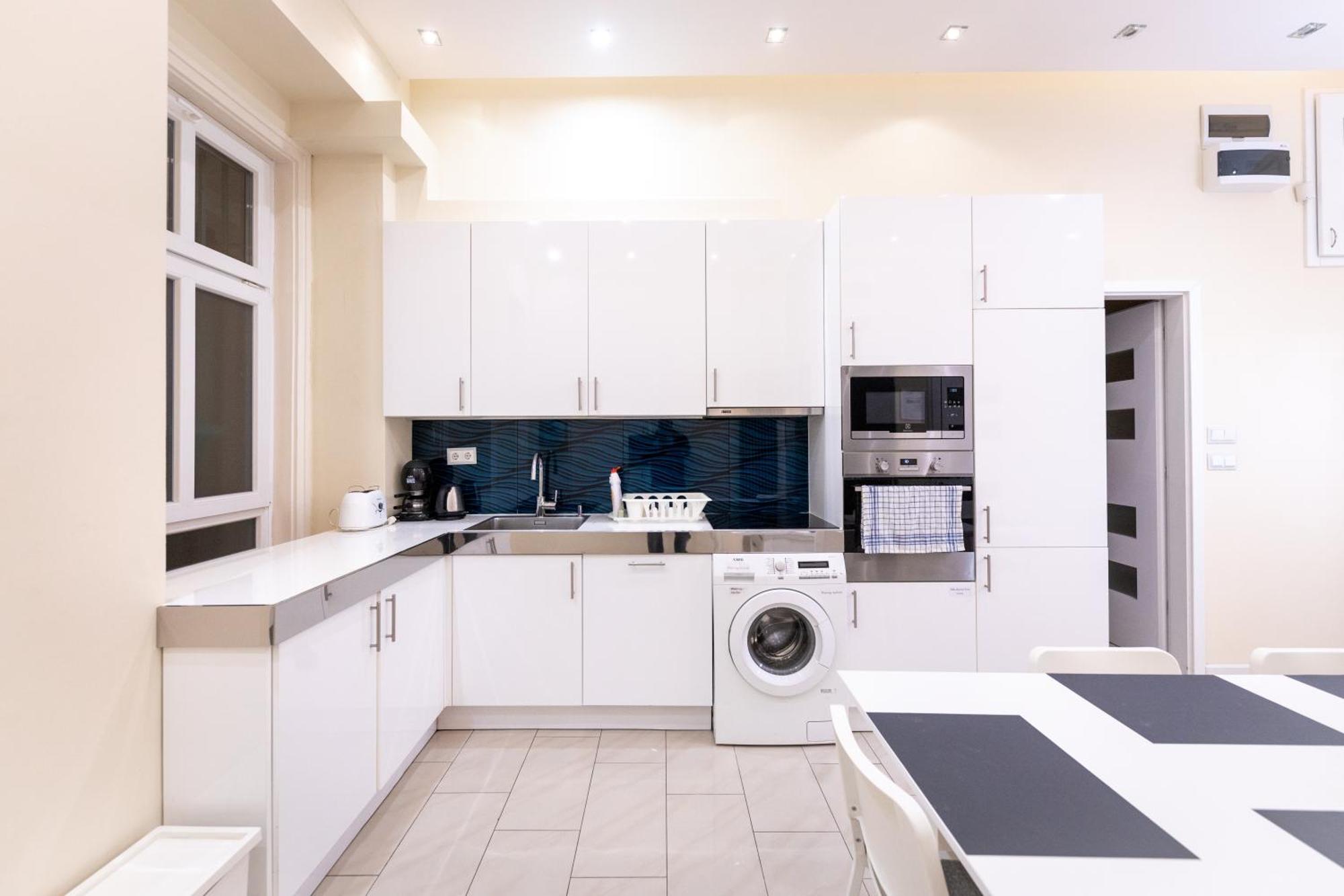 Erzsebet19 Apartment Будапеща Екстериор снимка